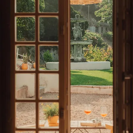 Collares Petit Palais Vila