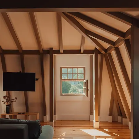 Collares Petit Palais * Sintra